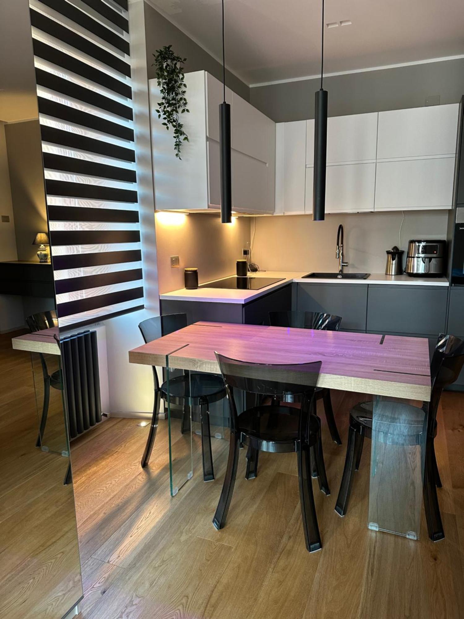 Lr Deluxe Apartments - Fondazione Prada - Metro M3 Милано Екстериор снимка