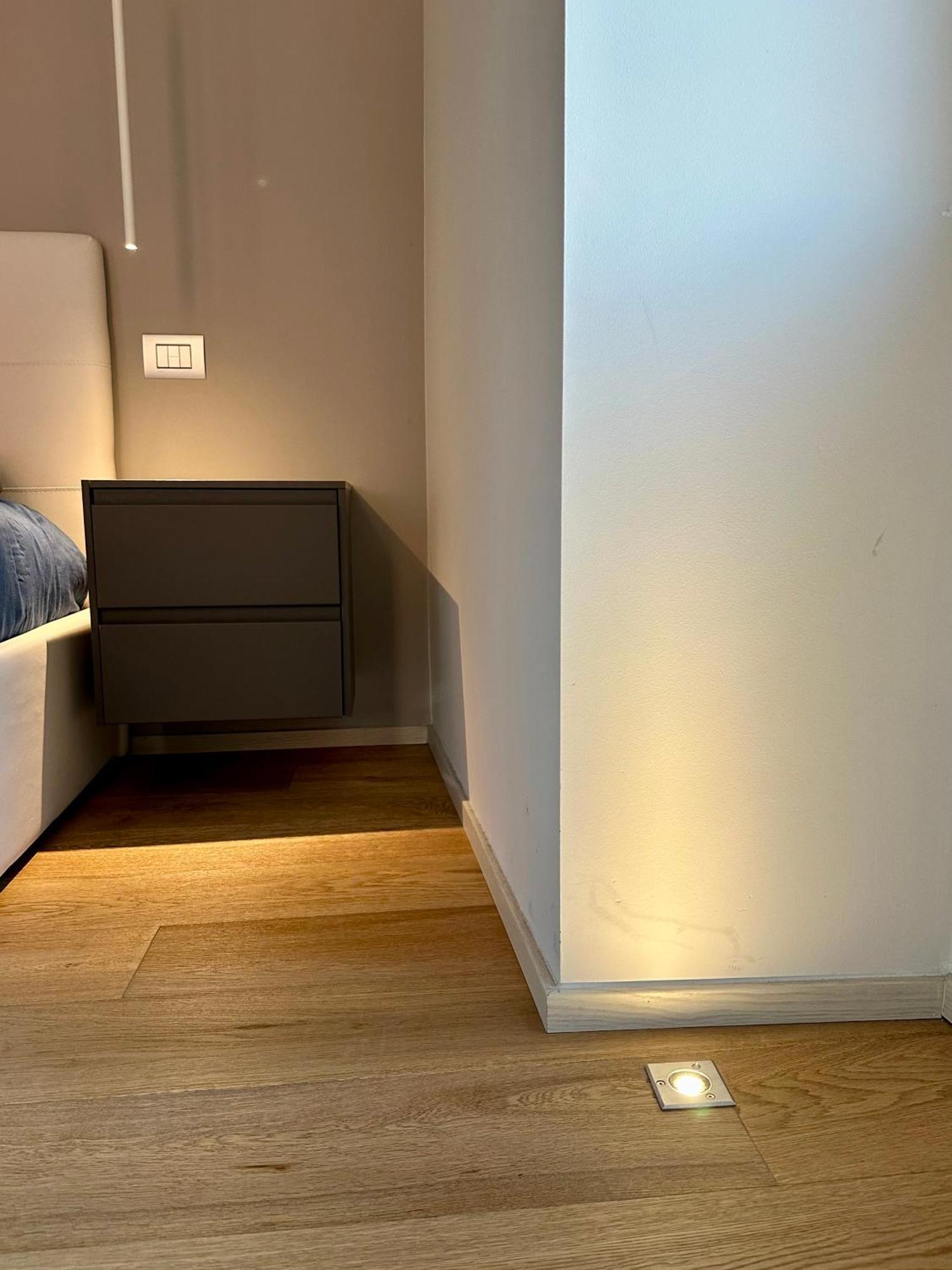 Lr Deluxe Apartments - Fondazione Prada - Metro M3 Милано Екстериор снимка
